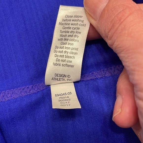Athleta Pacifica UPF Top in Royal Blue - Picture 7 of 10